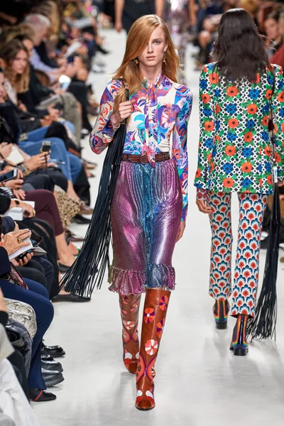 Look 44